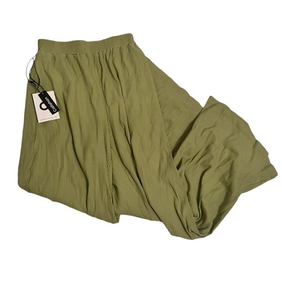 Callahan Pants Sz S NWT - Picture 1 of 1
